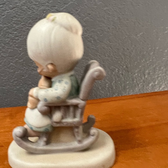 Precious Moments The Purr-fect Grandma figurine - Picture 4 of 4